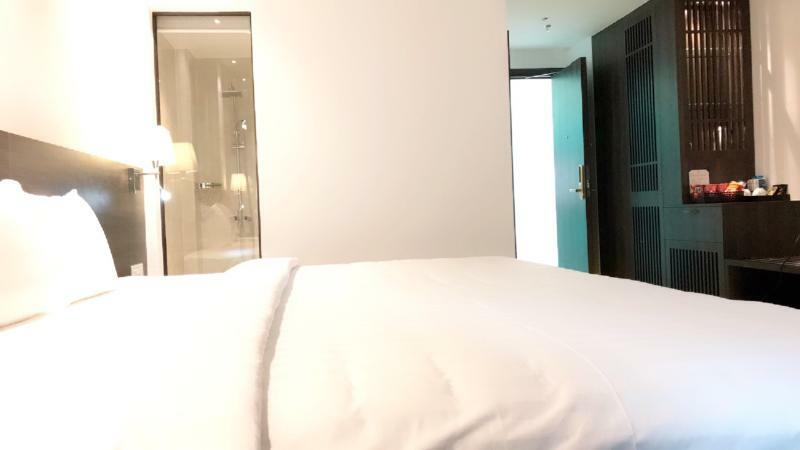 Elizabeth 4* Thu Dau Mot